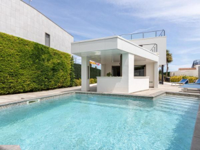 Casa moderna con piscina, Wi-Fi, AA, barbacoa y parking en Sant Pere Pescador - ES-89-73